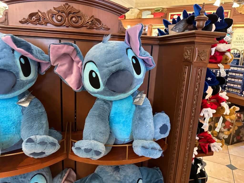 Giant Stitch from my first visit to Disneyand Paris last year. : r/plushies