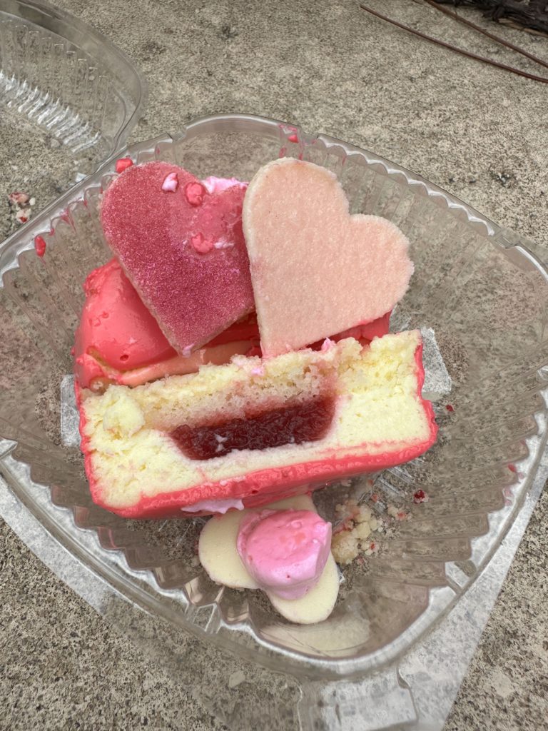 beach club valentines cake
