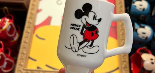 Mickey Mouse pedestal mug