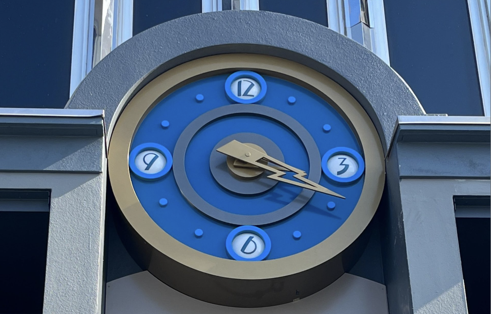Tomorrowland Launch Depot clock