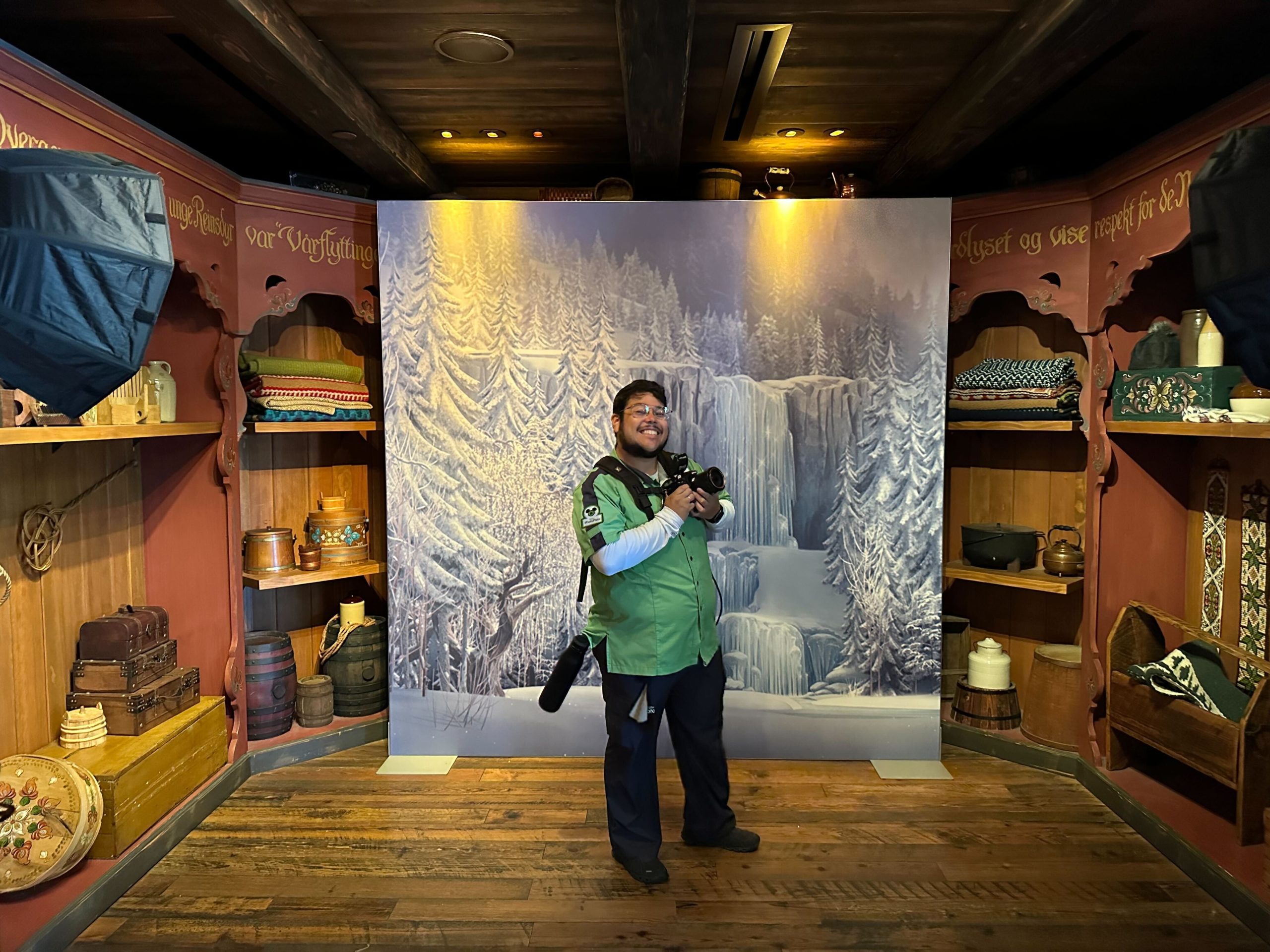 New photopass opportunity at the wandering reindeer at Norway pavilion