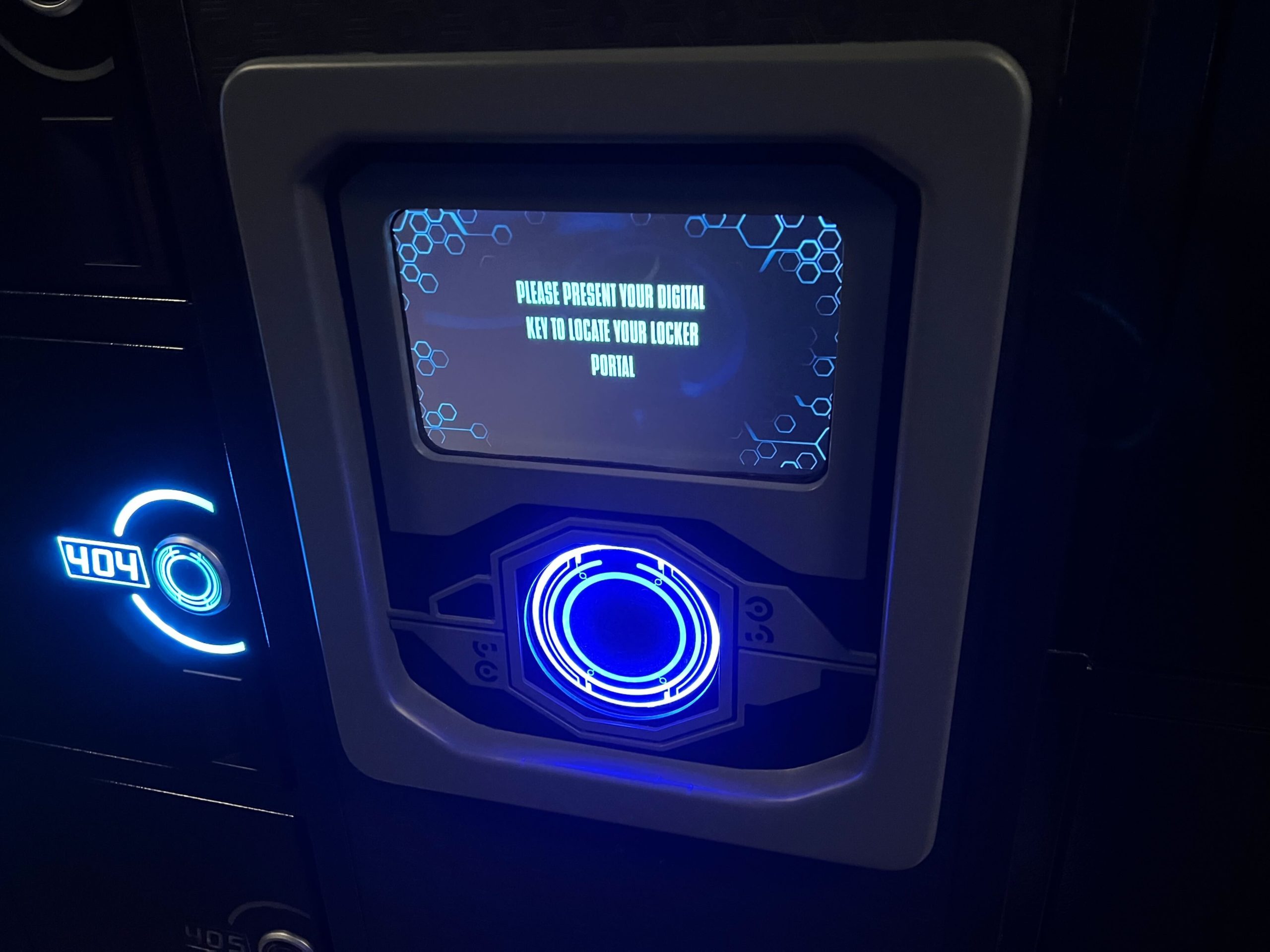 New bin for locker cards and identity disk for photopass at Tron Lightcyle / Run