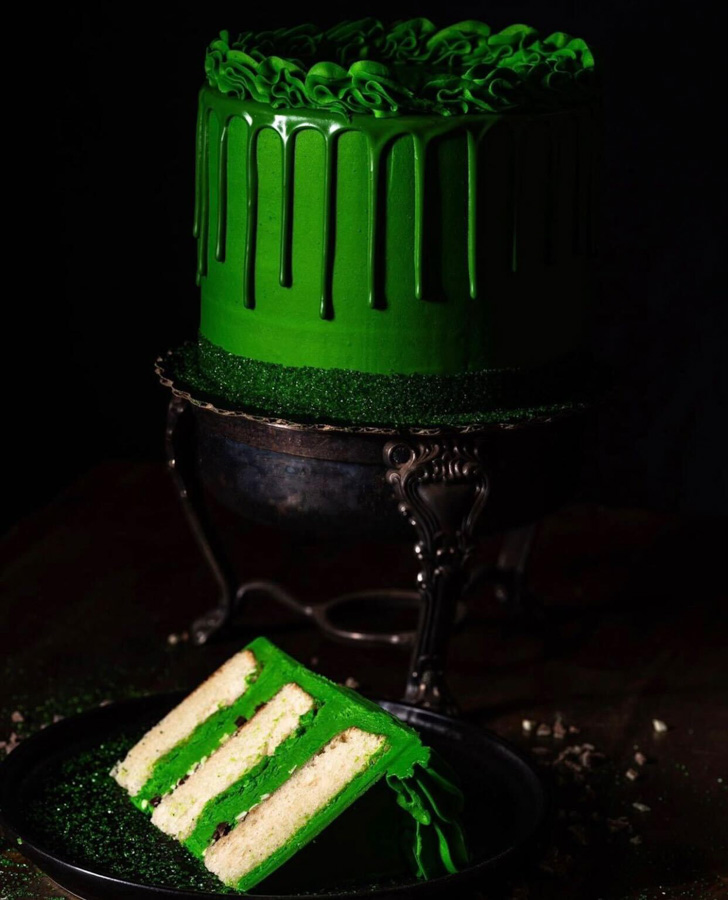 Mega Mint St. Patrick's Day Cake Gideon's Bakehouse Walt Disney World Disney Springs St. Patrick's Day
