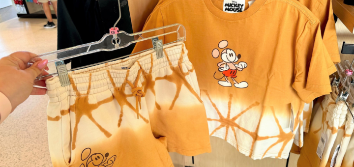 Mickey Cropped Tee and Shorts Set Creations