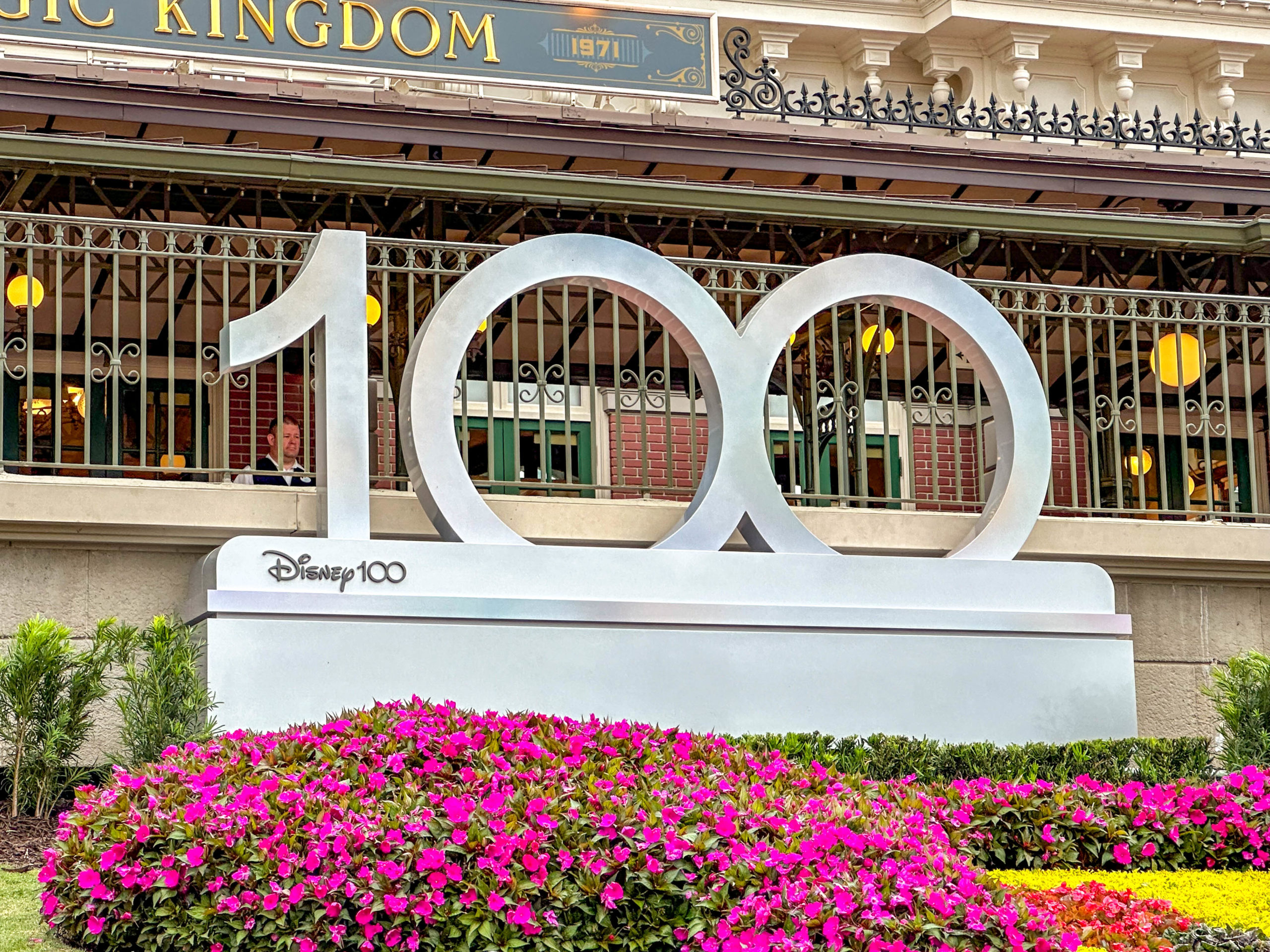 Magic Kingdom 100