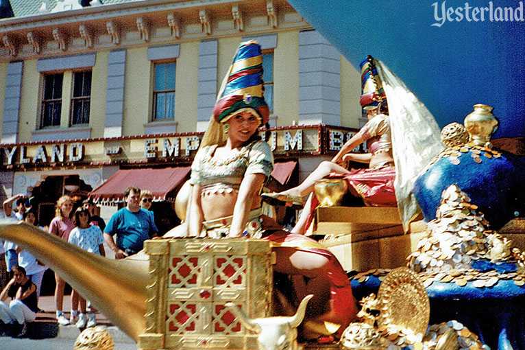 Aladdins Royal Caravan