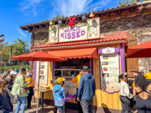 Garlic Kissed Carbonara Garlic Mac and cheese Disney California Adventure Food and Wine 2023