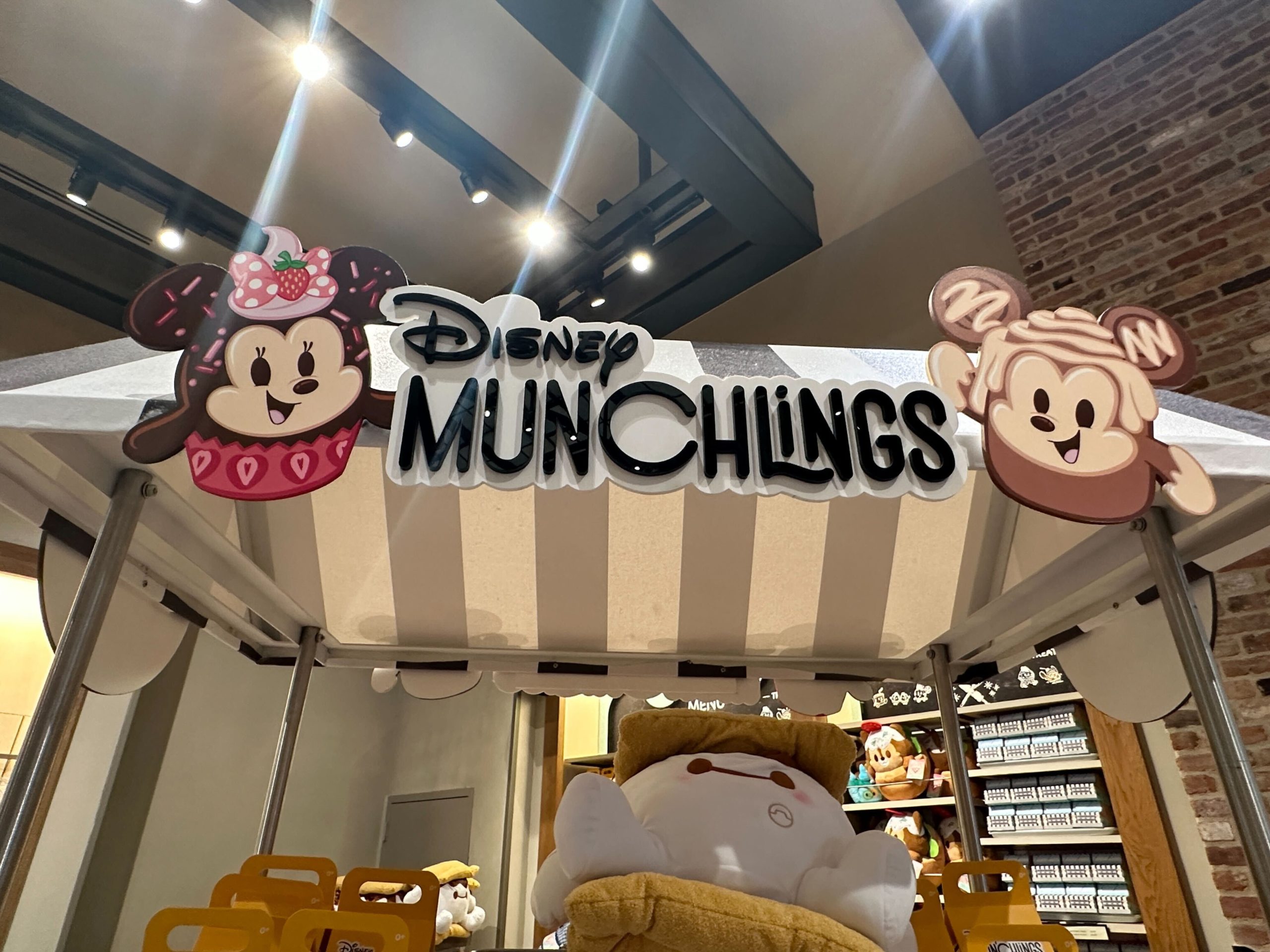 Disney Munchlings Disneyland