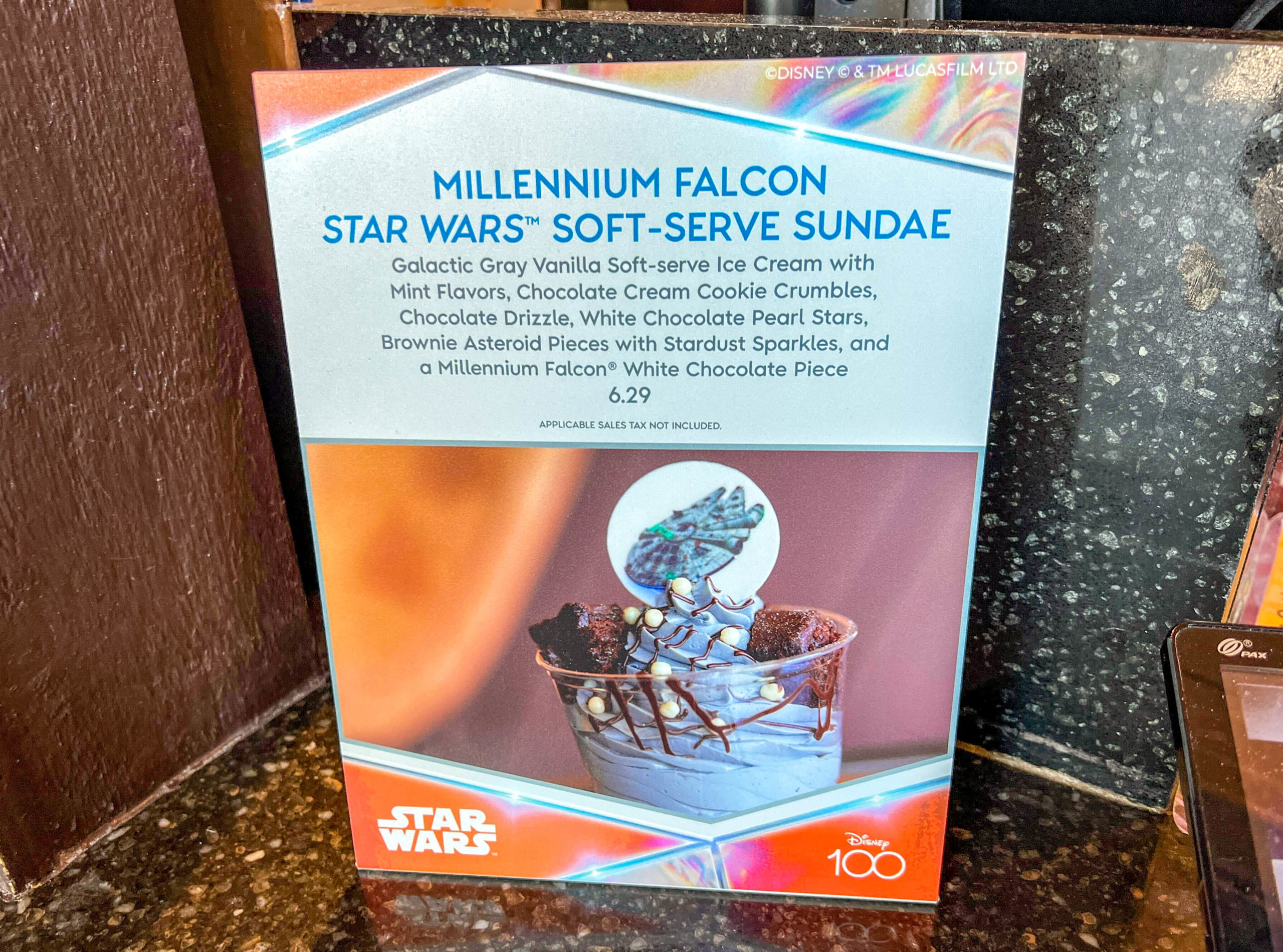 Millennium Falcon Star Wars Soft-Serve Sundae