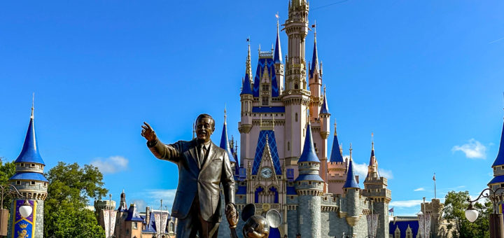 Walt Disney World Official 2006 Album: Where Magic Lives