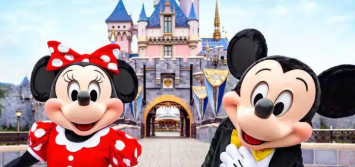 Disneyland Mickey and Minnie Sleeping Beauty Castle