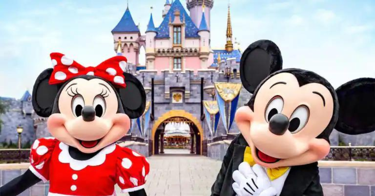 Disneyland Mickey and Minnie Sleeping Beauty Castle