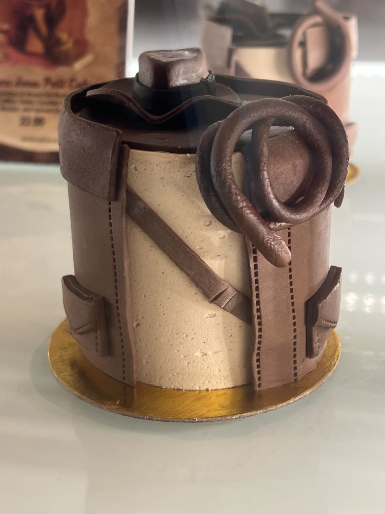 Indiana Jones Petit Cake