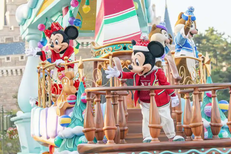 Tokyo Disneyland Christmas