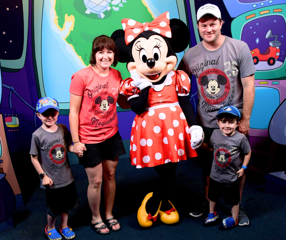 family photo with Minnie Mouse