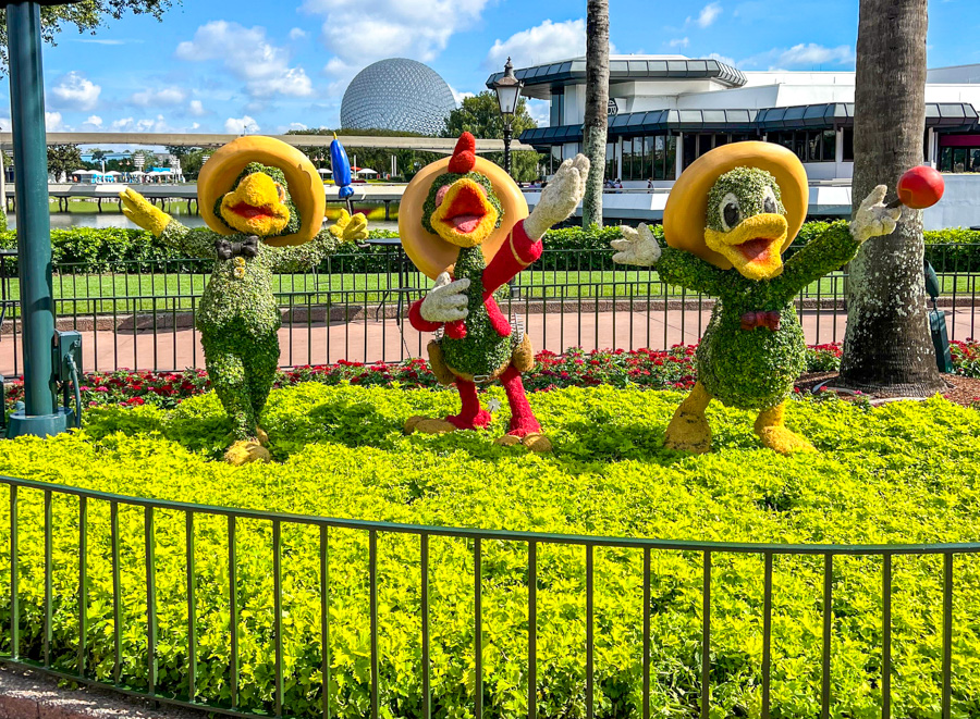 Three Caballeros Topiaries Flower and Garden Festival