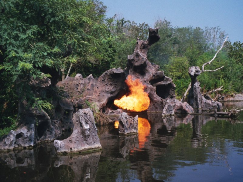 Discovery river boats dragon cave