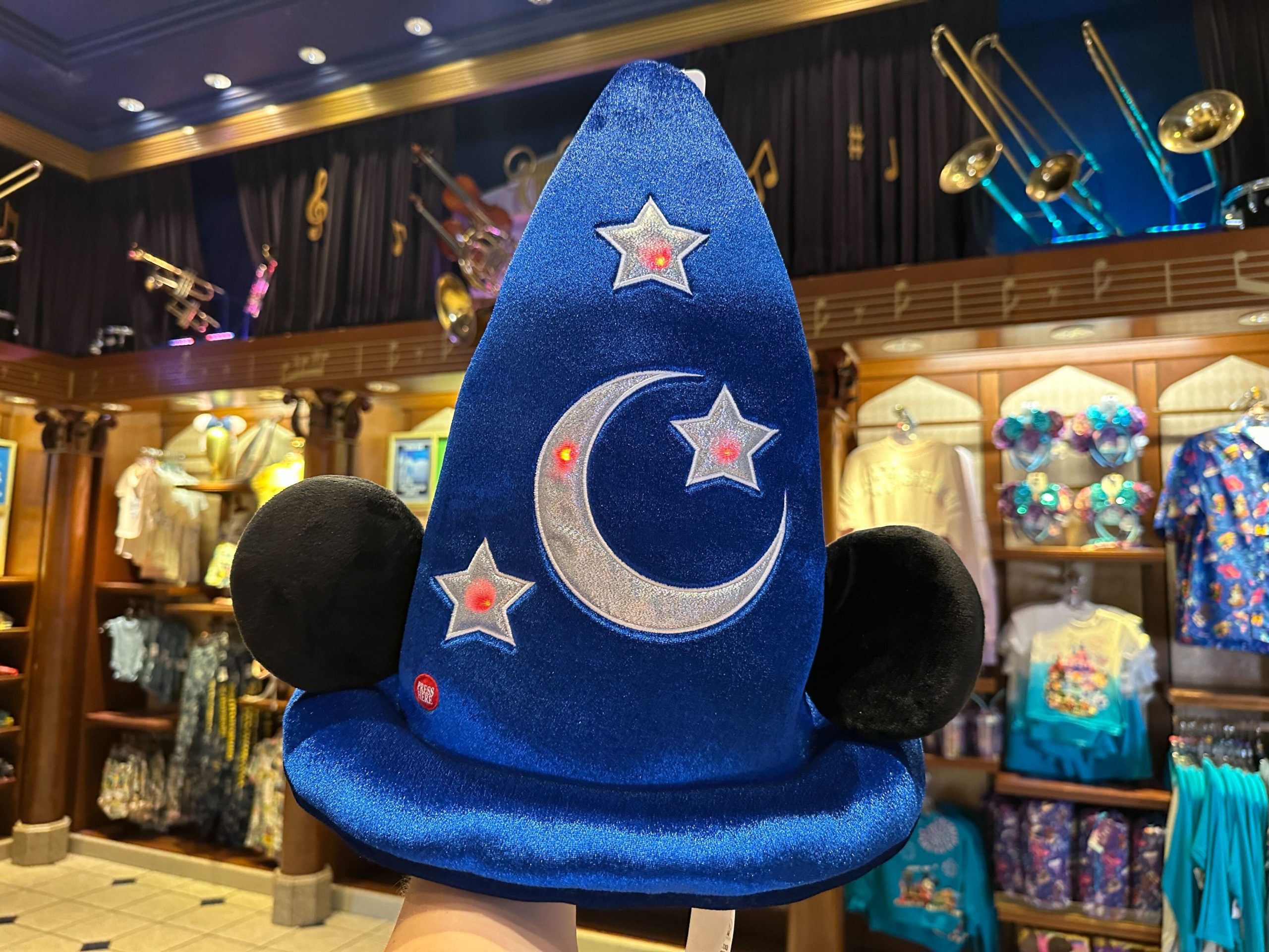 New Sorcerer Mickey Hat is Sure to D-Light! 
