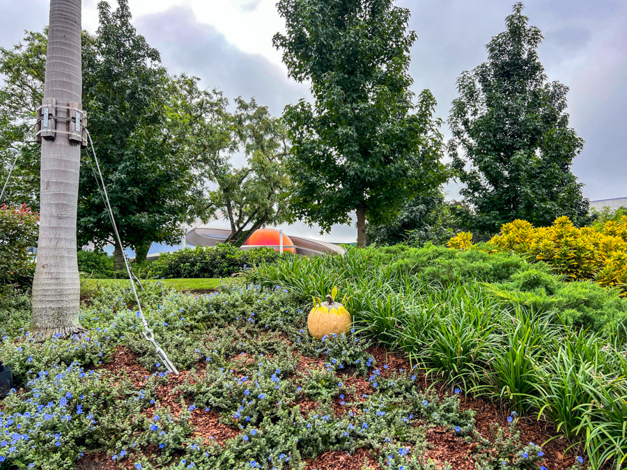 2023 EPCOT International Food & Wine Festival Pluto's Pumpkin Pursuit Halloween Scavenger Hunt Groot Pumpkin