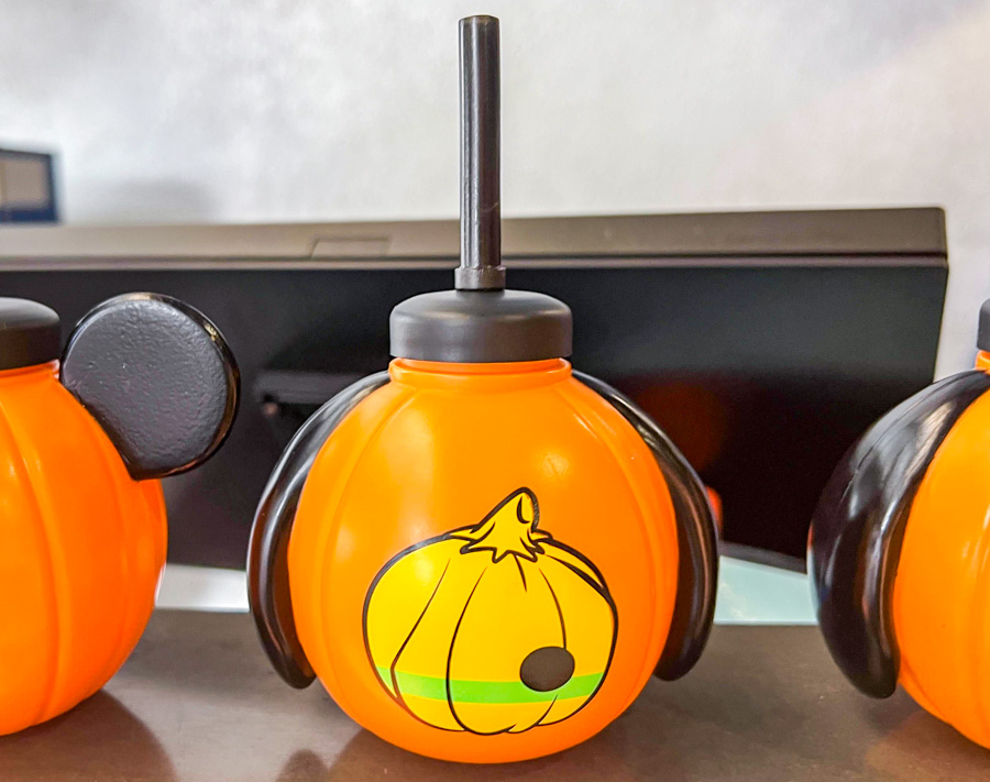 2023 EPCOT International Food & Wine Festival Pluto's Pumpkin Pursuit Halloween Scavenger Hunt Sipper Prizes