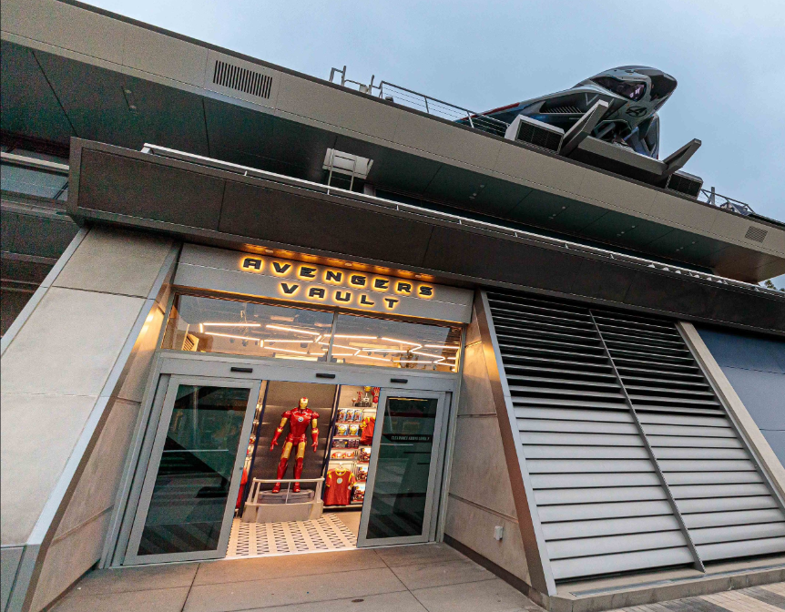 The exterior of Avengers Vault, showing the open store underneath the land's Quinjet