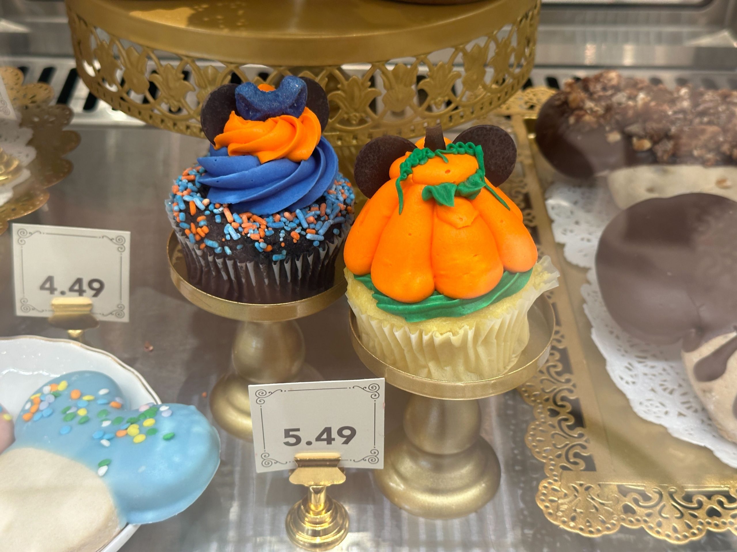 halloween cupcakes main street confectionery