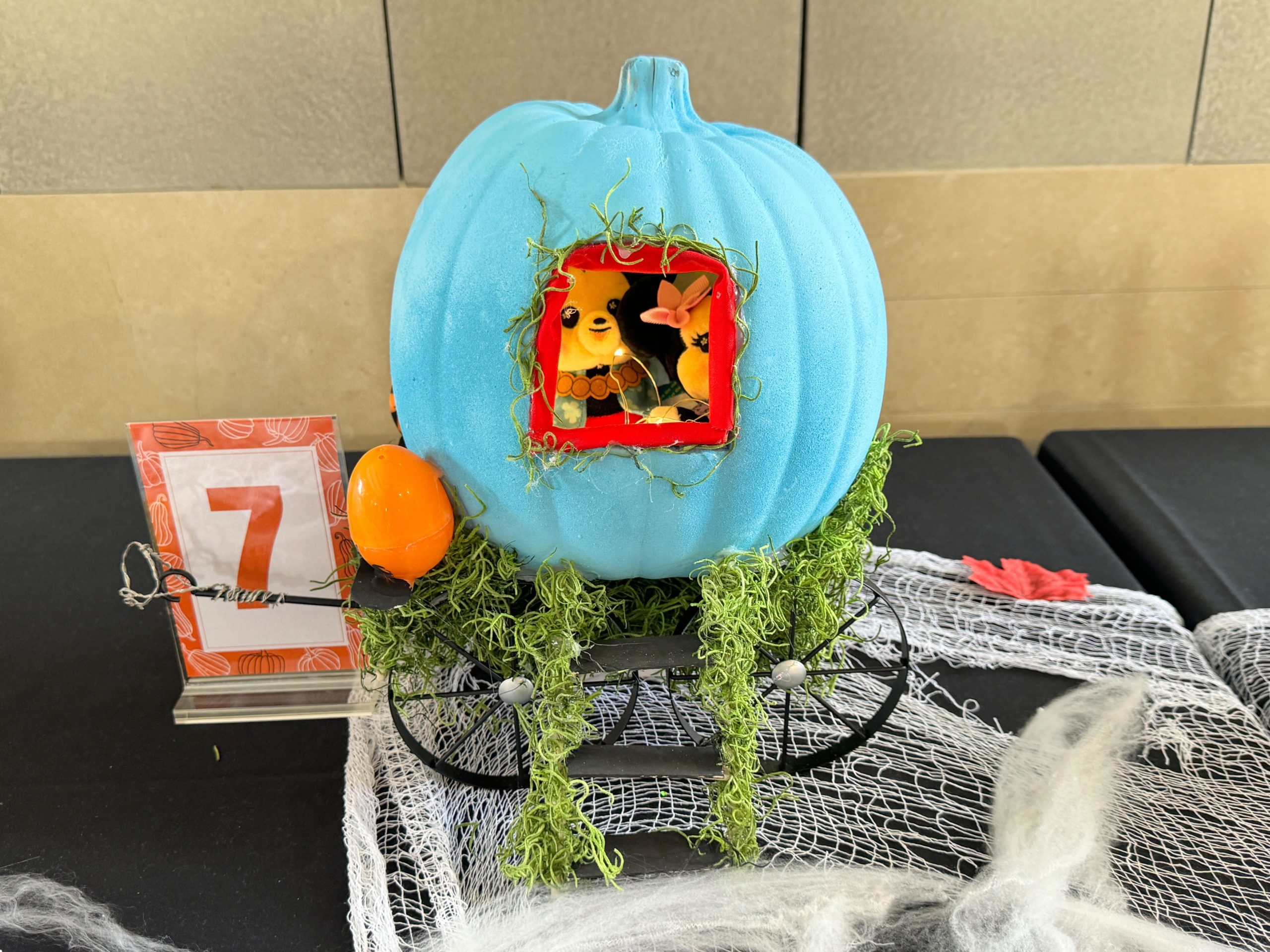 cast members, pumpkin decorating contest