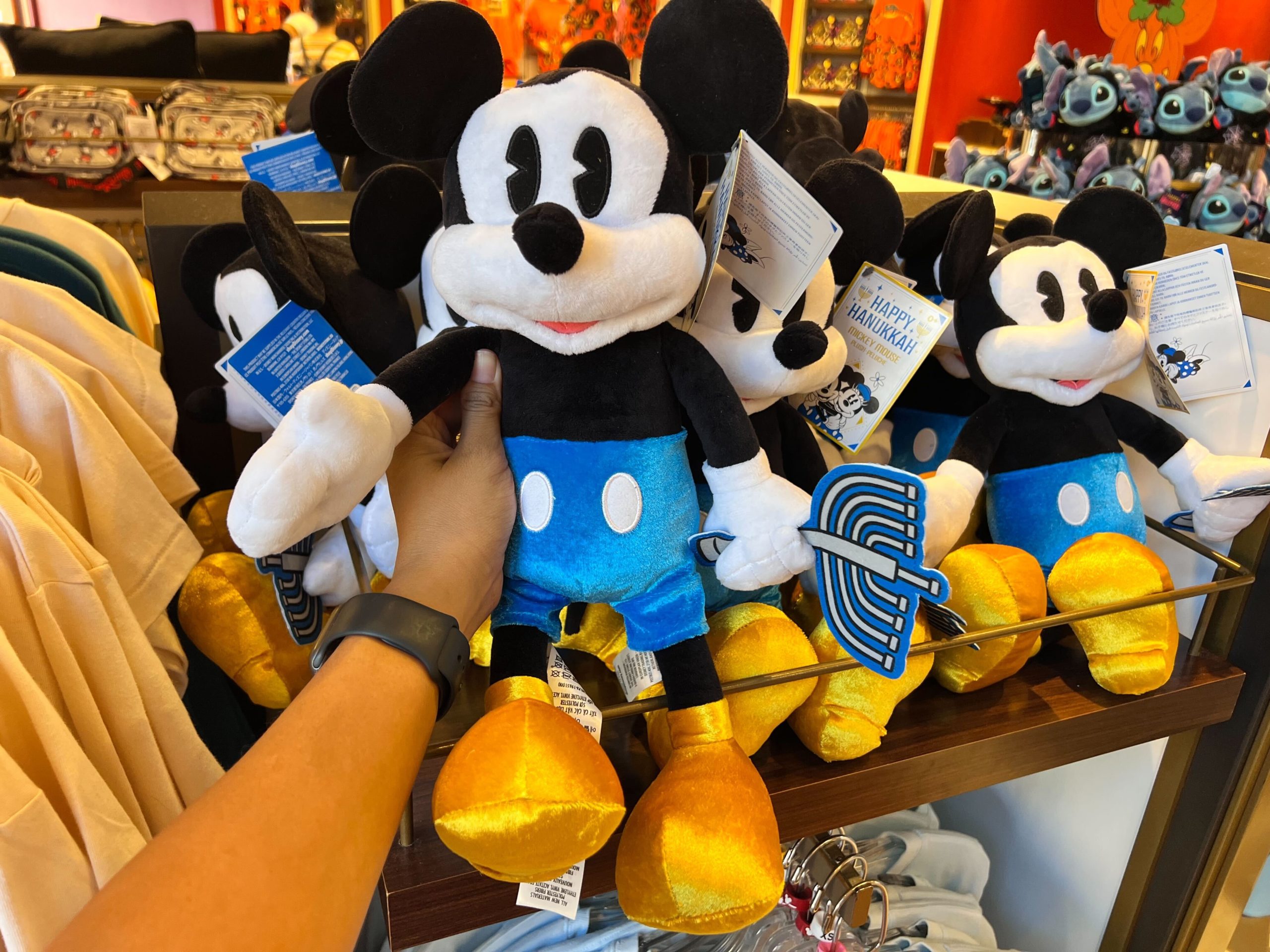 Hanukkah merchandise, Mickey's of Hollywood