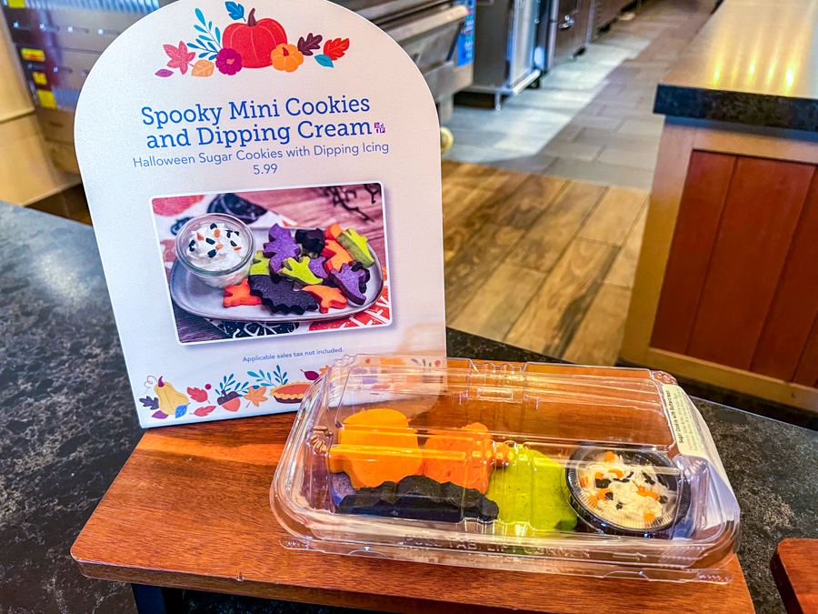 Trail's End Fort Wilderness Spooky Mini Cookies and Dipping Cream