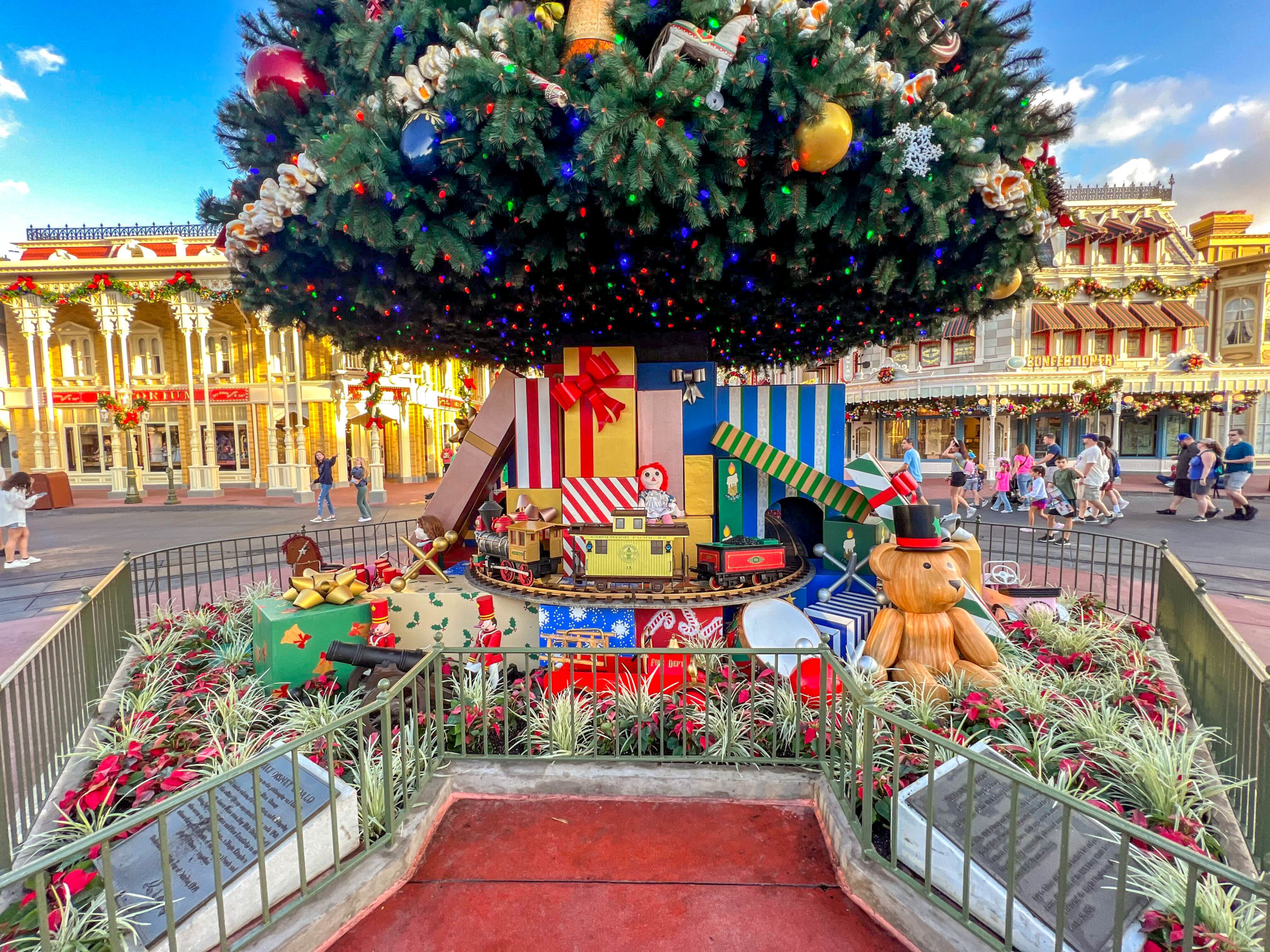 Magic Kingdom's Christmas Tree