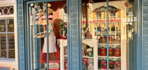 https://mickeyblog.com/wp-content/uploads/2023/11/main-street-confectionery-windows-holiday-1-520x245.jpg
