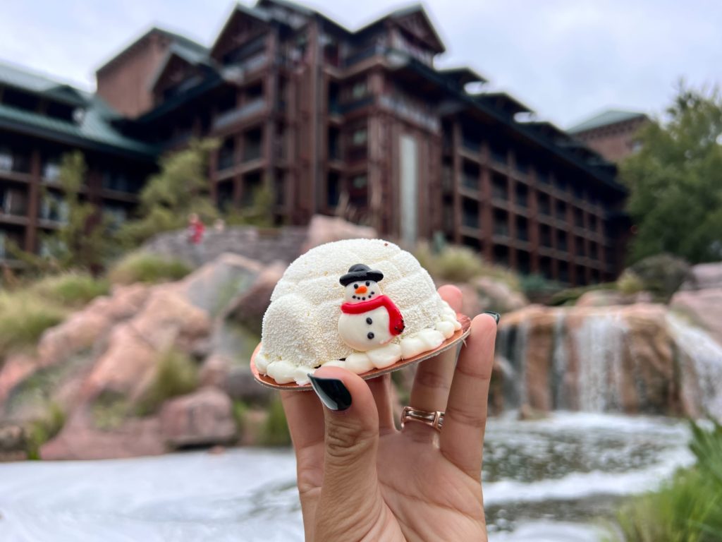 Is The Holiday Peppermint Igloo Treat Worth Melting For At Disneys Wilderness Lodge