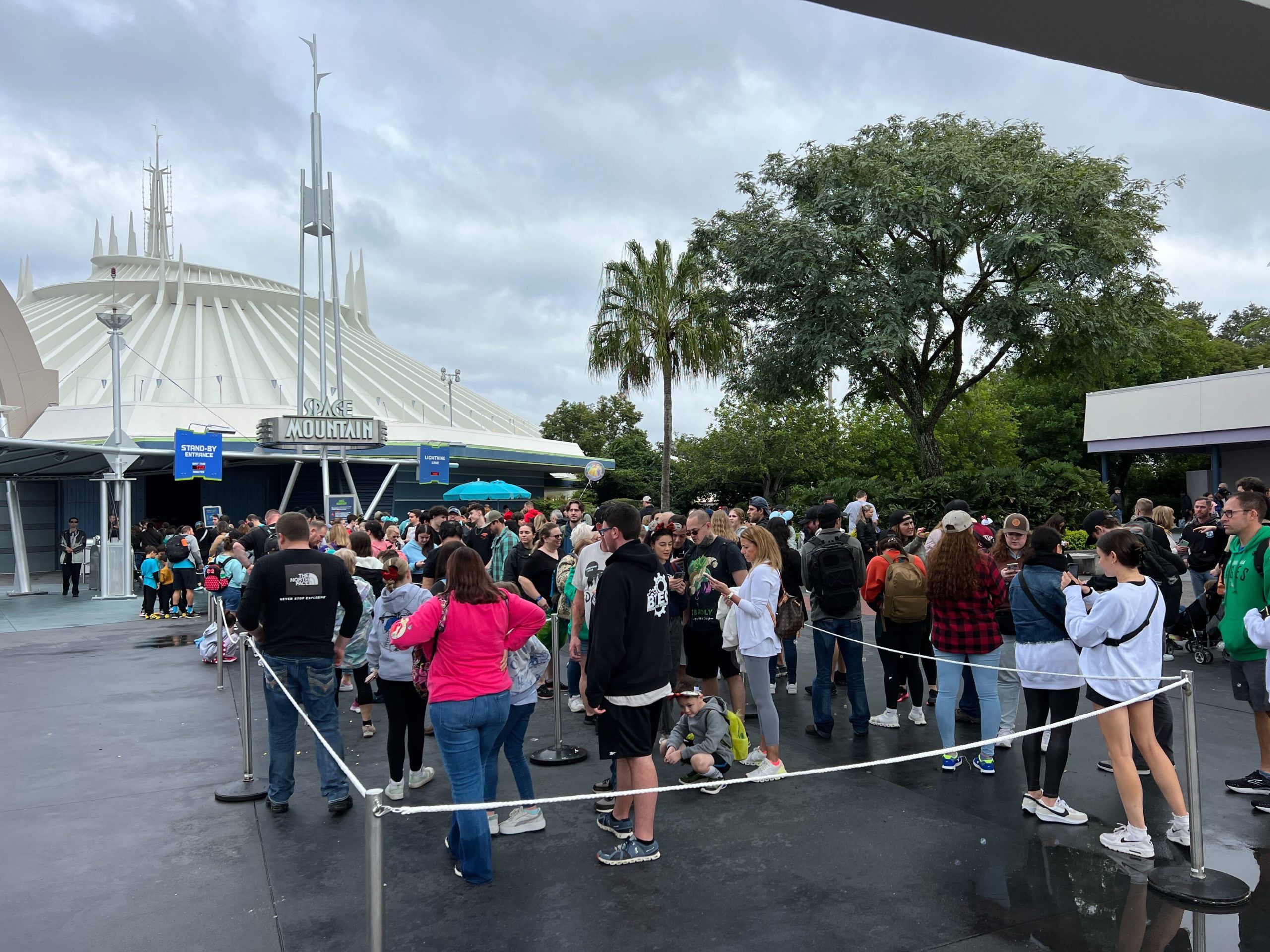 Space Mountain's massive line on December 28th, 2023