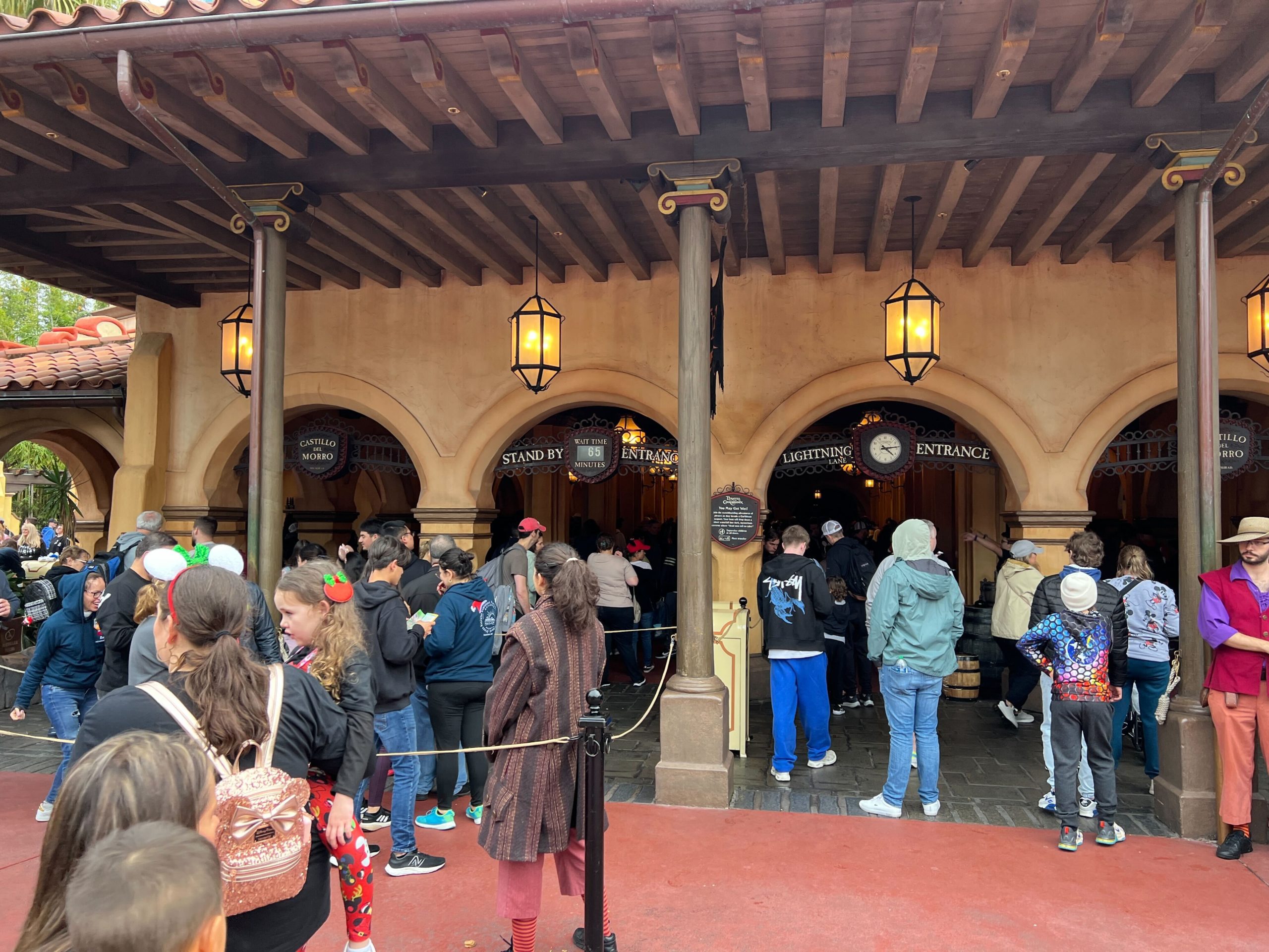 Pirates of the Caribbean wait times for December 28th, 2023