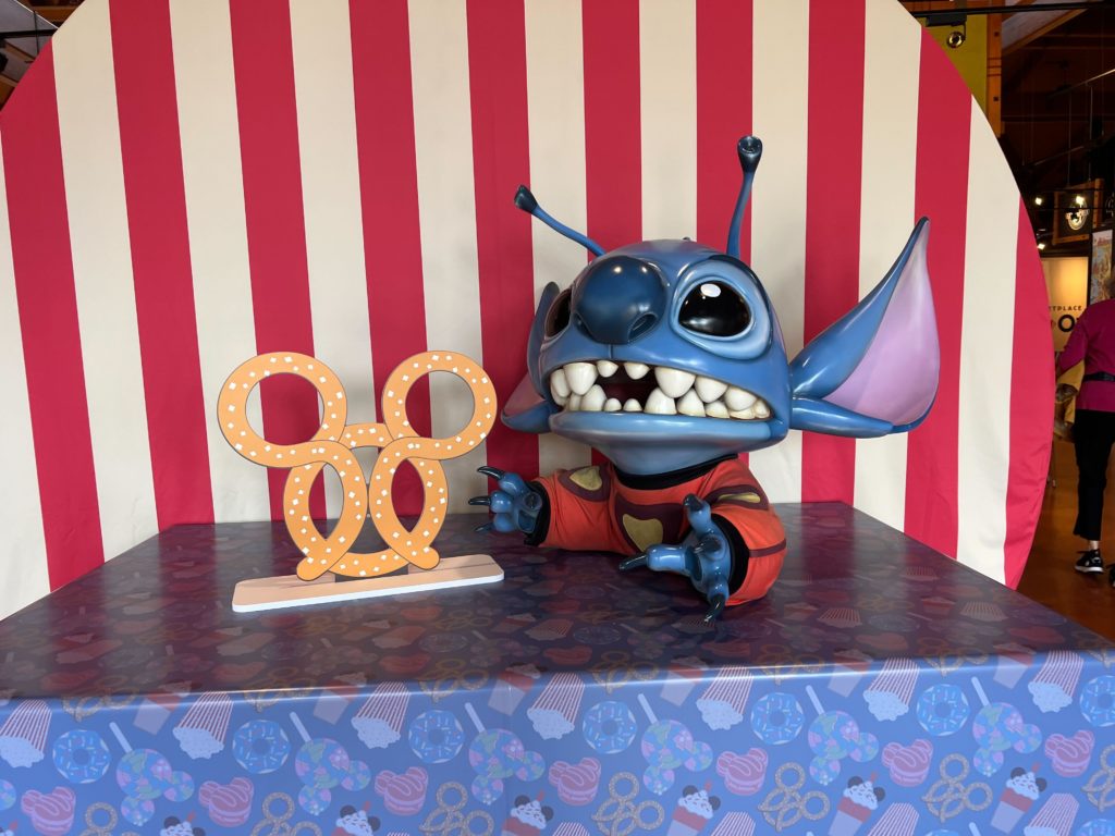 Stitch Photo-Op Disney Springs