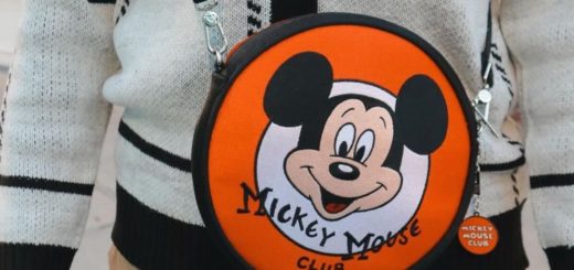 Harveys Disney100 Round Mickey Bag