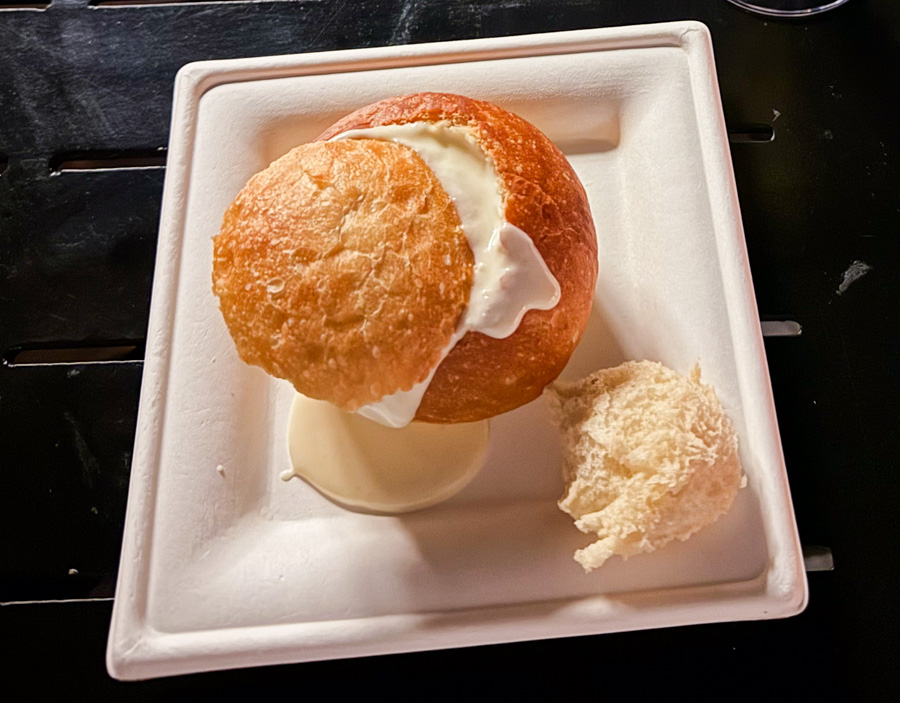 Crème de Brie en Petit Pain -- L'Art de la Cuisine Française