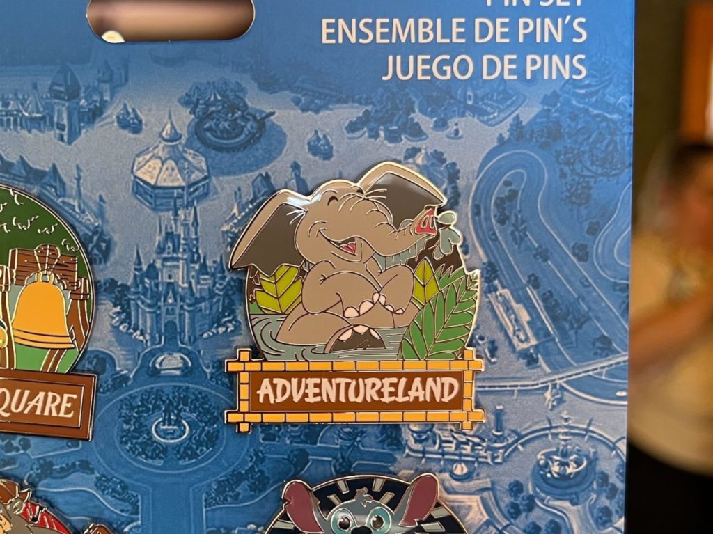 Magic Kingdom Lands Pin Set