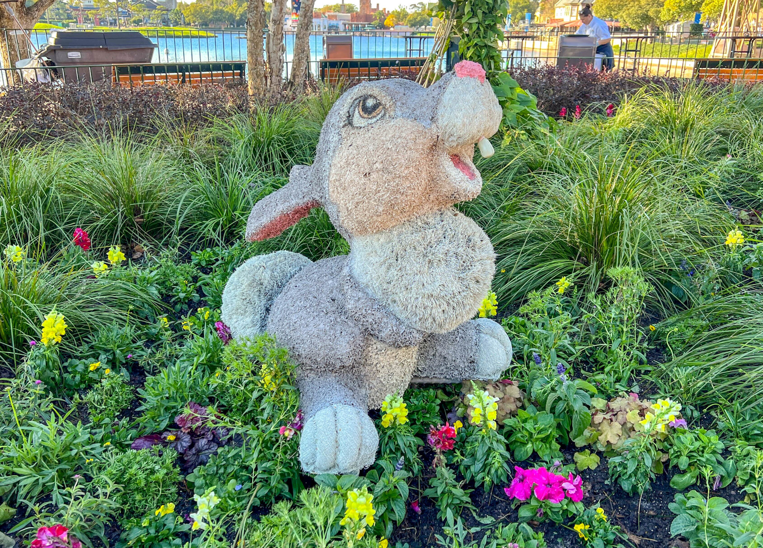 Thumper topiary
