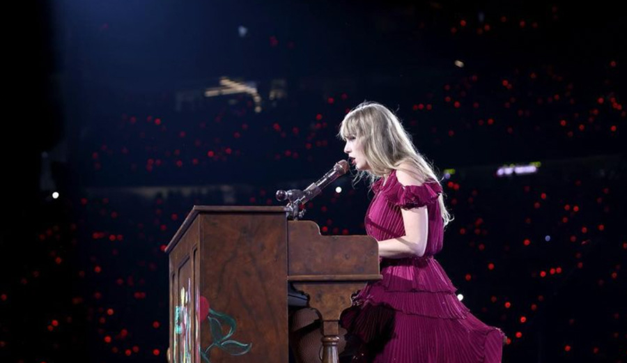 Taylor Swift The Eras Tour (Taylor's Version) Eras Tour Concert Movie