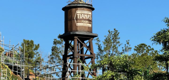 Tiana's Bayou Adventure Greenery Water Tower