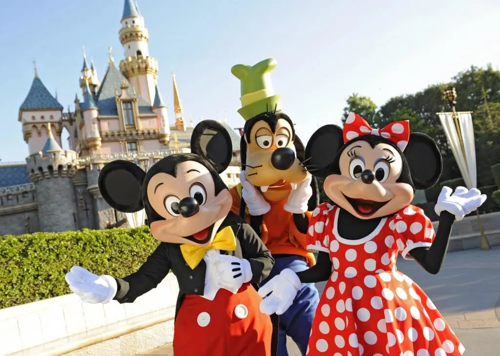 The Disneyland Character Performers' Vote to Unionize Has Been ...