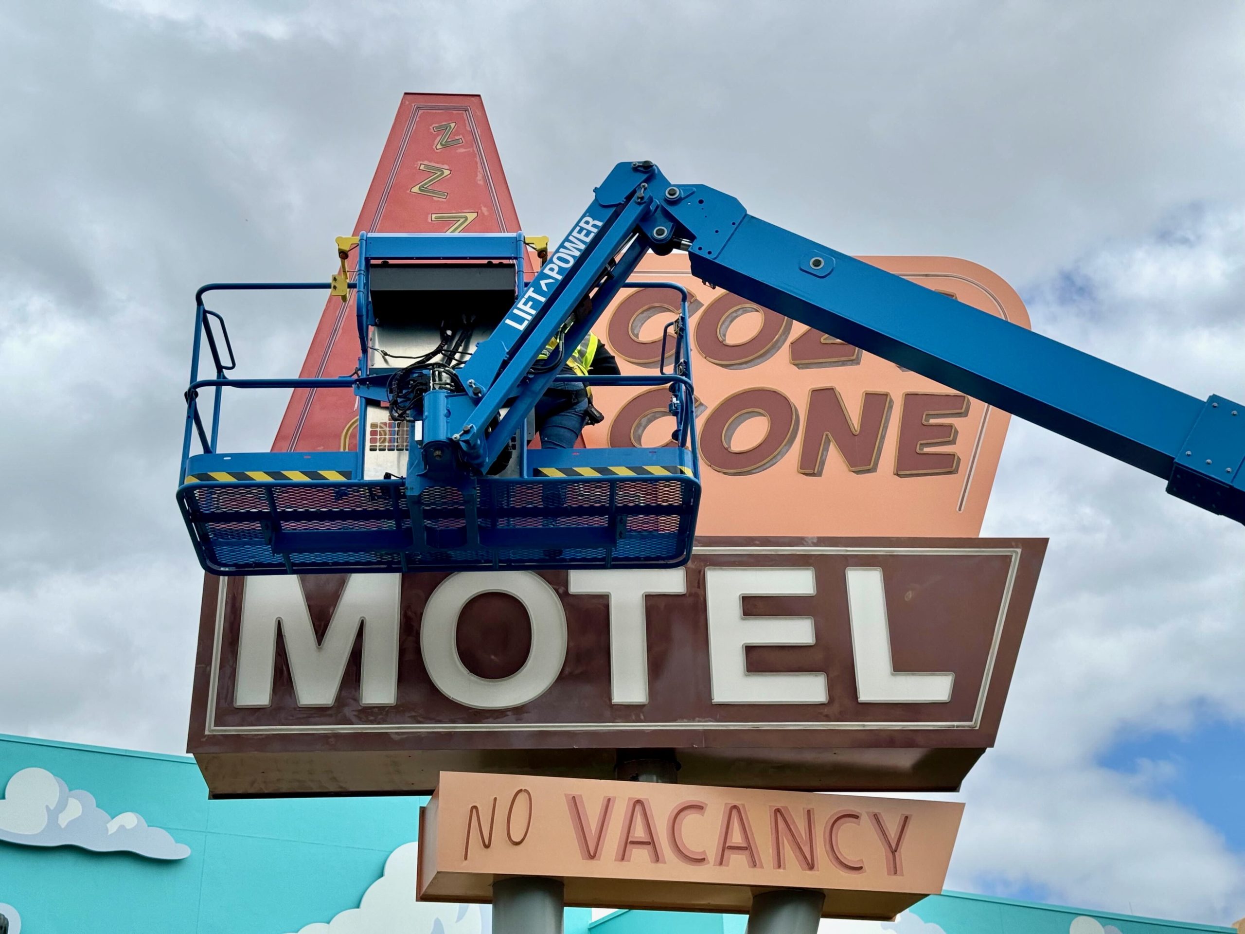 Cozy Cone Motel Refurbishment