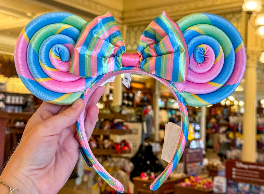 Disney Eats Lollipop Minnie Ears