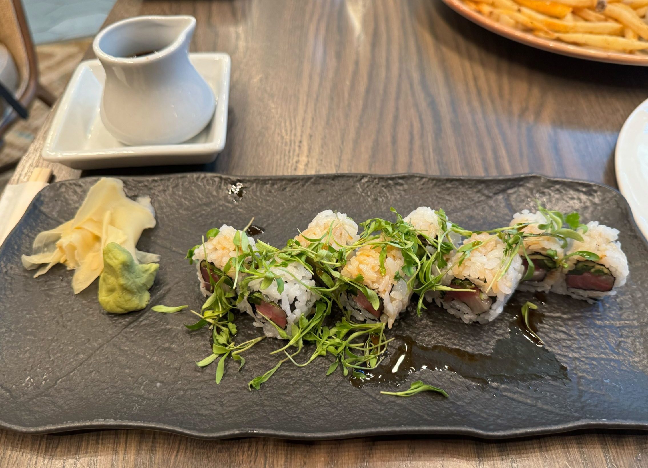 Hamachi Tuna Roll