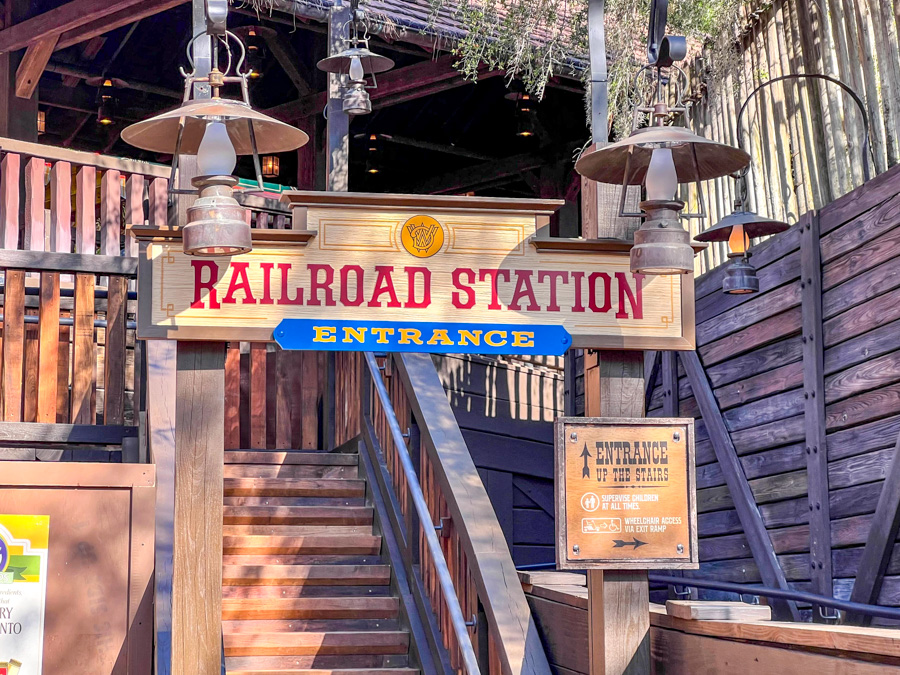Tiana's Bayou Adventure Splash Mountain Construction Disney World Railroad Sign