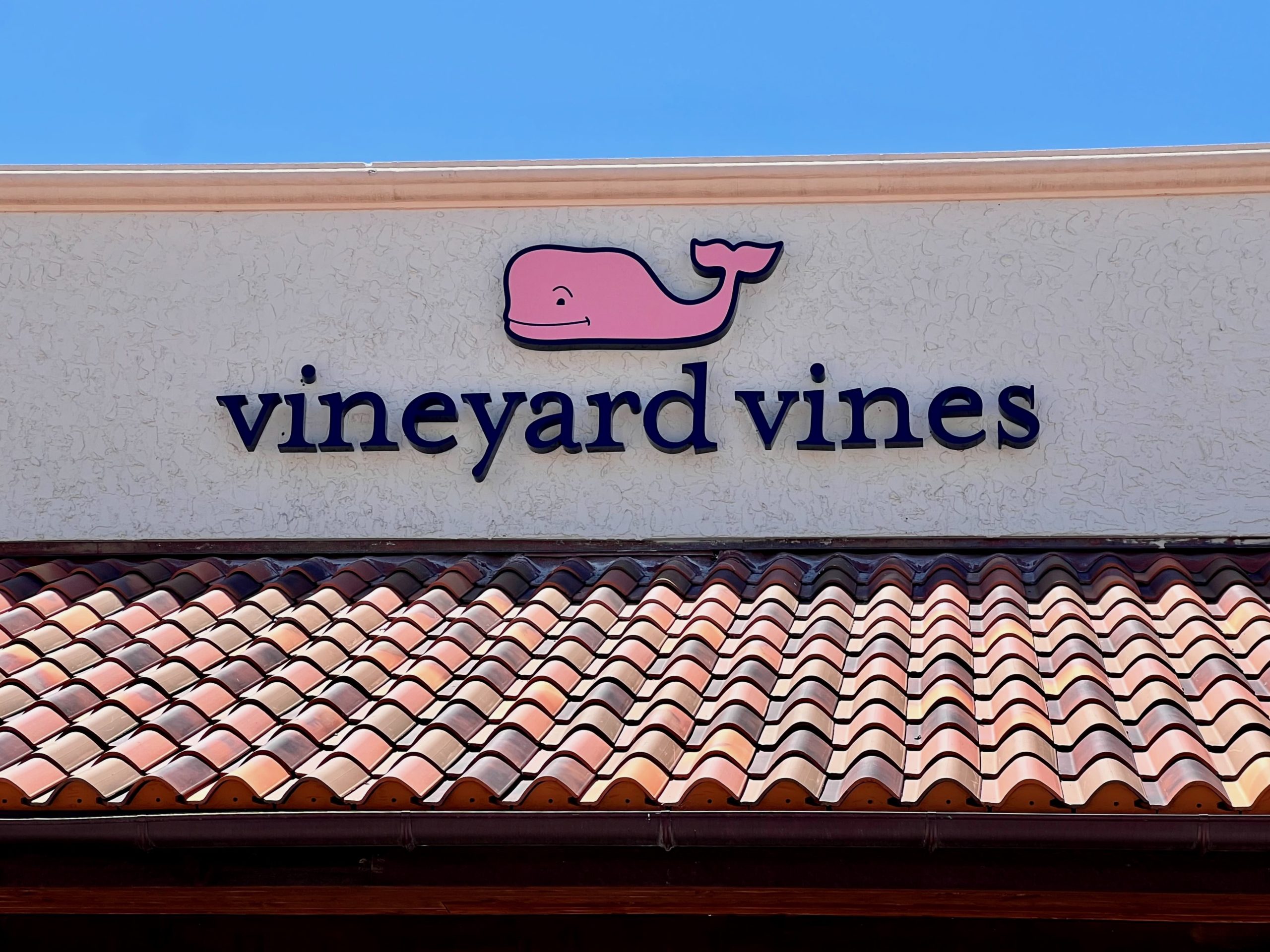 Vineyard Vines in Disney Springs