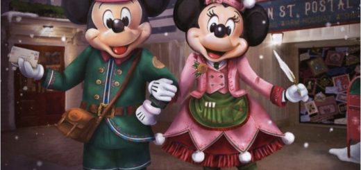 Disneyland Mickey and Minnie holiday outfits
