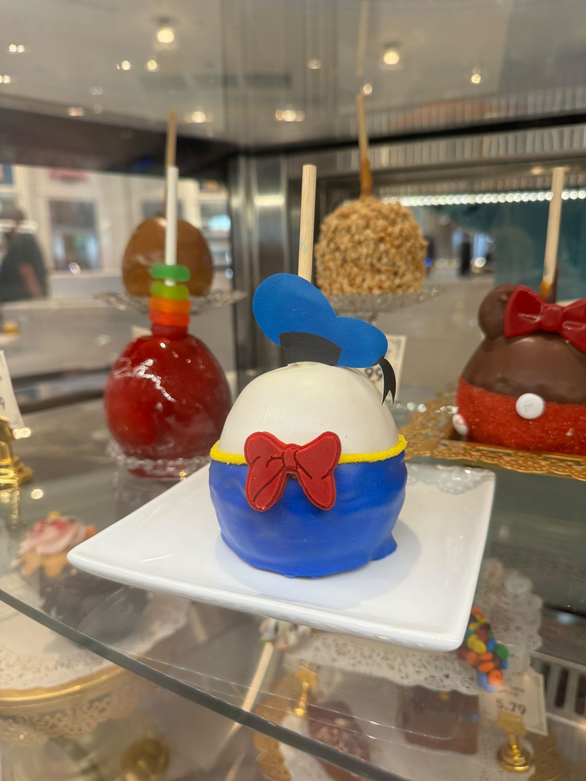 Donald Duck Candy Apple