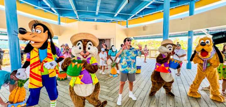Lookout Cay Lighthouse Point Play Play Pavilion Characters Goofy Pluto Chip Dale